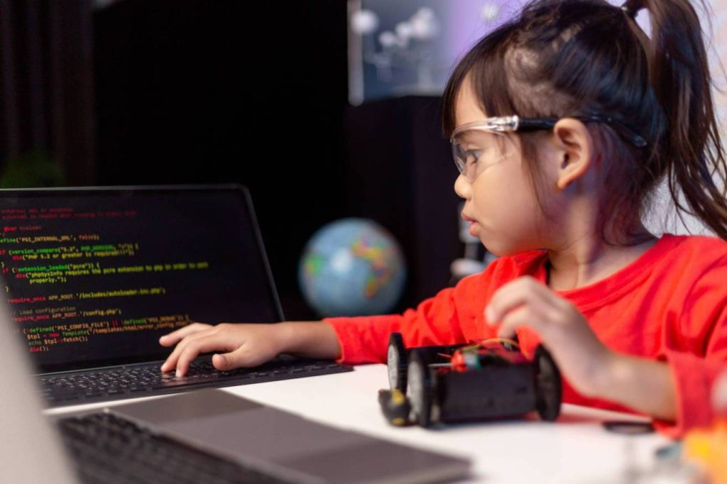 Coding for Schools 10 Reasons Why Online Schools Teach Coding
